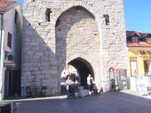 &Ouml;stlig Gate.